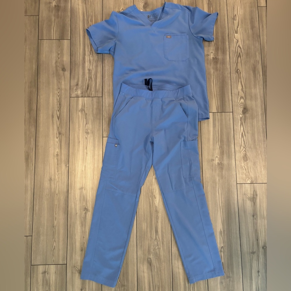 FIGS Scrubs Set | Ceil